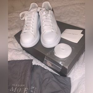 Alexander McQueen Oversized Sneaker